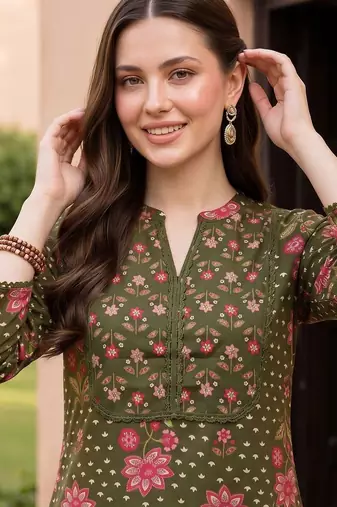 women floral printed regular cotton kurta with patiala & with dupatta