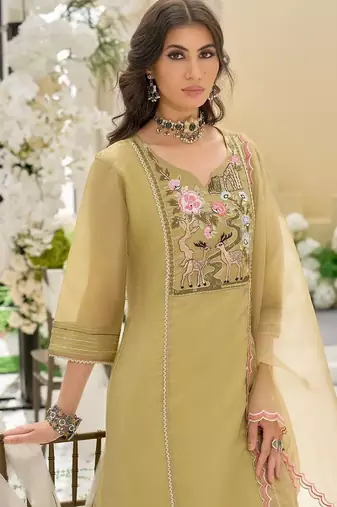 women ethnic motifs embroidered regular thread work kurta with trousers & with dupatta