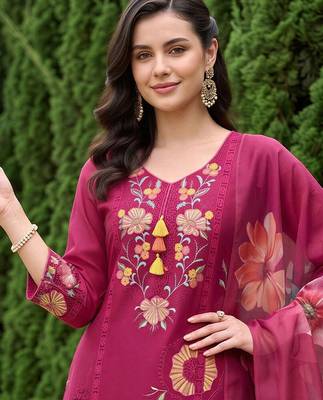 women floral embroidered regular thread work kurta with trousers & with dupatta 2