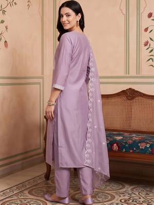 women regular thread work kurta with trousers & with dupatta 4