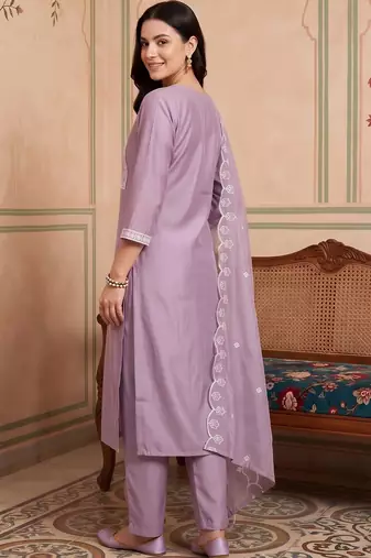 women regular thread work kurta with trousers & with dupatta