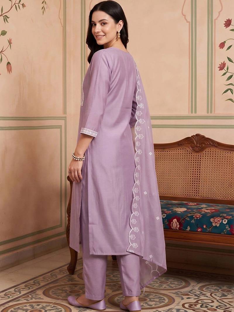 women regular thread work kurta with trousers & with dupatta