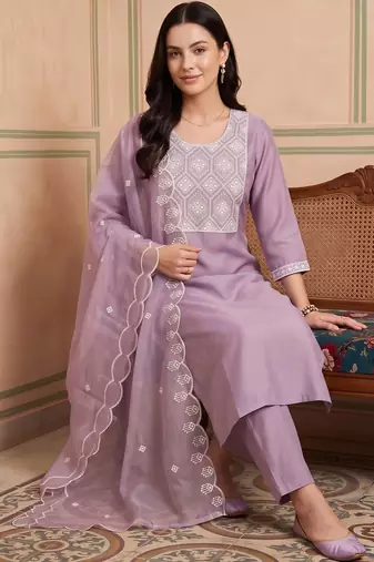 women regular thread work kurta with trousers & with dupatta