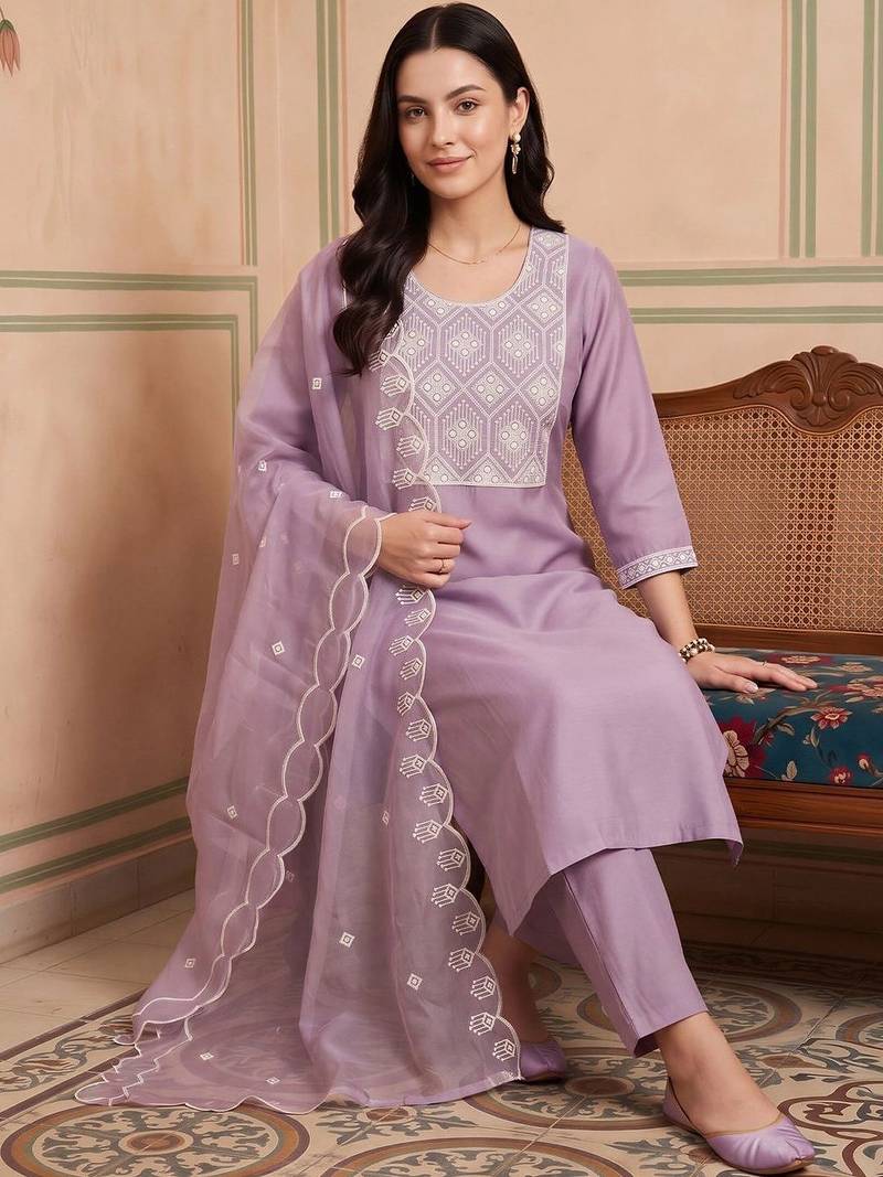 women regular thread work kurta with trousers & with dupatta