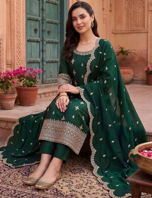 women ethnic motifs embroidered regular thread work kurta with trousers & with dupatta 5
