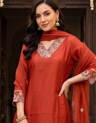 women ethnic motifs embroidered regular thread work kurta with trousers & with dupatta 2