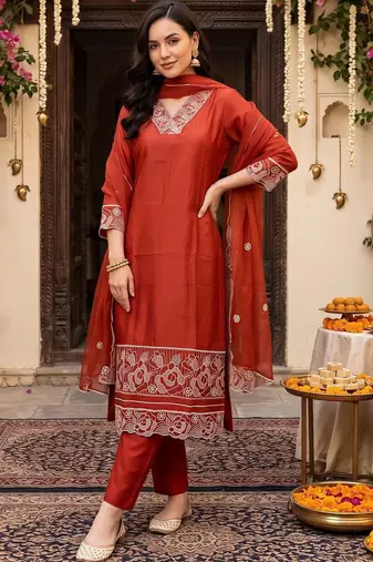 women ethnic motifs embroidered regular thread work kurta with trousers & with dupatta