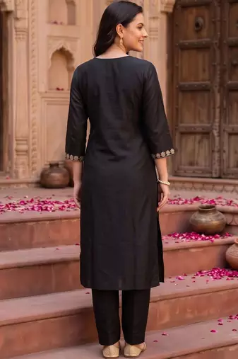 women ethnic motifs embroidered regular thread work kurta with trousers & with dupatta
