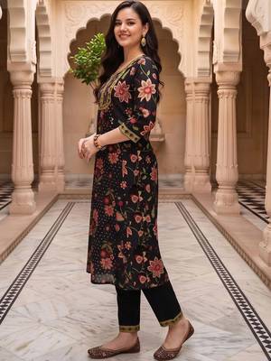 women floral printed regular cotton kurta with trousers & with dupatta 3