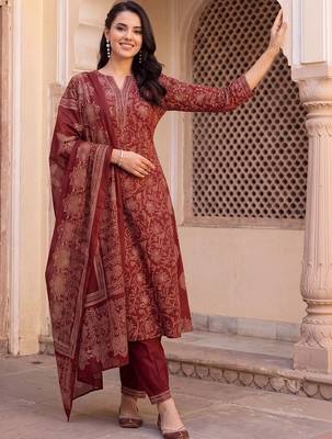 women ethnic motifs printed regular cotton kurta with trousers & with dupatta 1