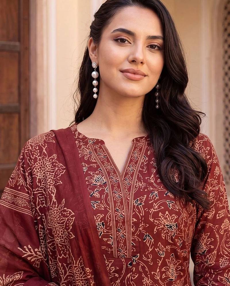 women ethnic motifs printed regular cotton kurta with trousers & with dupatta