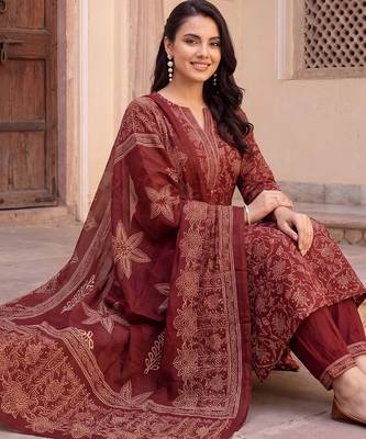 women ethnic motifs printed regular cotton kurta with trousers & with dupatta 5