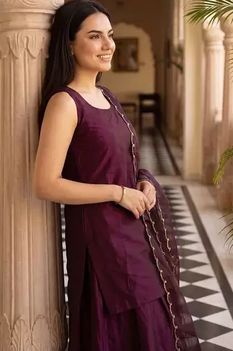 women regular kurta with sharara & with dupatta