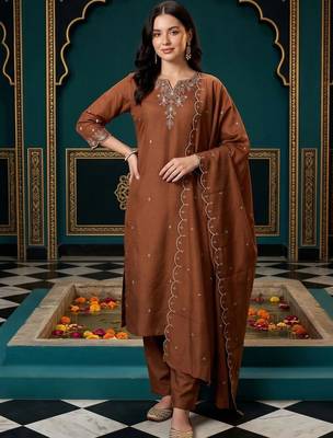 women ethnic motifs embroidered regular thread work kurta with trousers & with dupatta 6