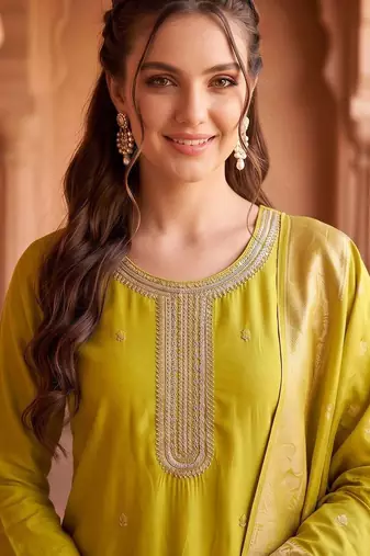 women ethnic motifs embroidered regular thread work kurta with trousers & with dupatta