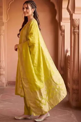 women ethnic motifs embroidered regular thread work kurta with trousers & with dupatta