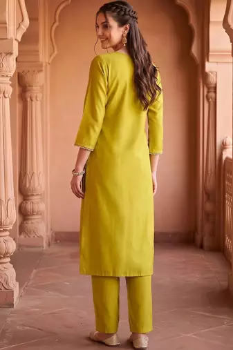 women ethnic motifs embroidered regular thread work kurta with trousers & with dupatta
