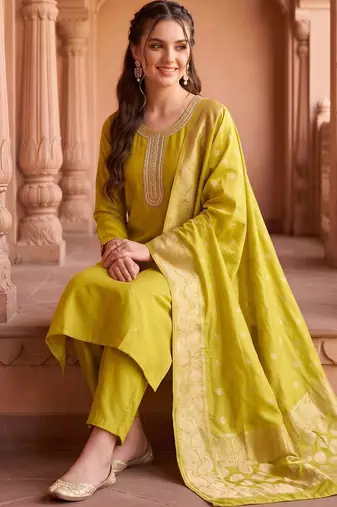 women ethnic motifs embroidered regular thread work kurta with trousers & with dupatta