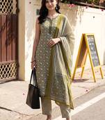 women ethnic motifs printed regular cotton kurta with trousers & with dupatta