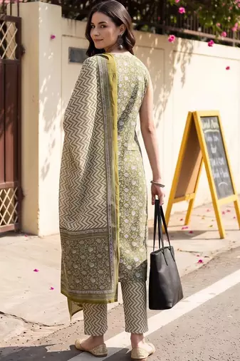 women ethnic motifs printed regular cotton kurta with trousers & with dupatta