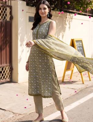 women ethnic motifs printed regular cotton kurta with trousers & with dupatta 6