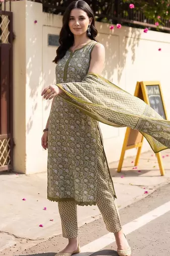 women ethnic motifs printed regular cotton kurta with trousers & with dupatta