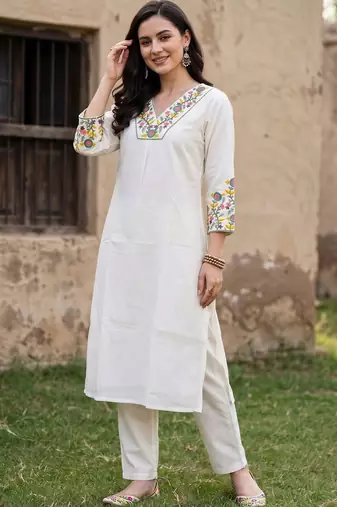 women floral embroidered regular thread work kurta with trousers