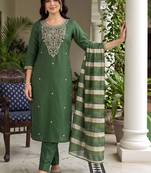 women ethnic motifs embroidered regular thread work kurta with trousers & with dupatta