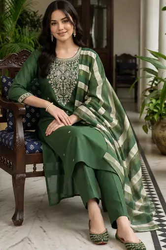 women ethnic motifs embroidered regular thread work kurta with trousers & with dupatta