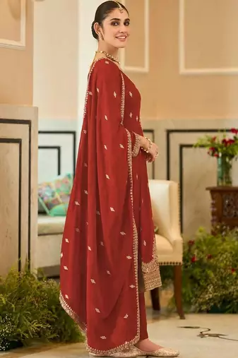 women ethnic motifs embroidered regular kurta with trousers & with dupatta