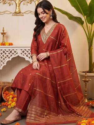 women ethnic motifs embroidered regular kurta with trousers & with dupatta 1