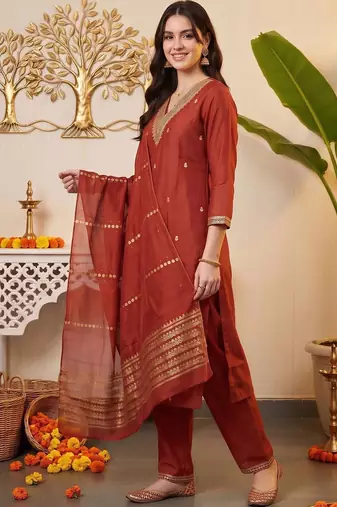 women ethnic motifs embroidered regular kurta with trousers & with dupatta