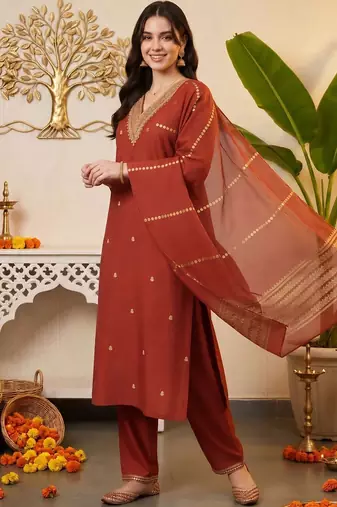 women ethnic motifs embroidered regular kurta with trousers & with dupatta
