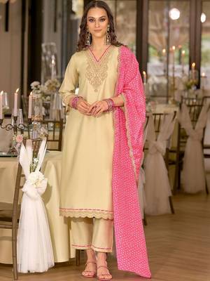 women ethnic motifs embroidered regular thread work kurta with trousers & with dupatta 1