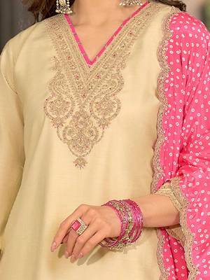 women ethnic motifs embroidered regular thread work kurta with trousers & with dupatta 6