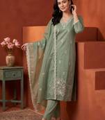 women floral embroidered regular thread work kurta with trousers & with dupatta