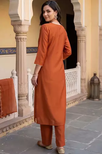 women ethnic motifs embroidered regular thread work kurta with trousers & with dupatta