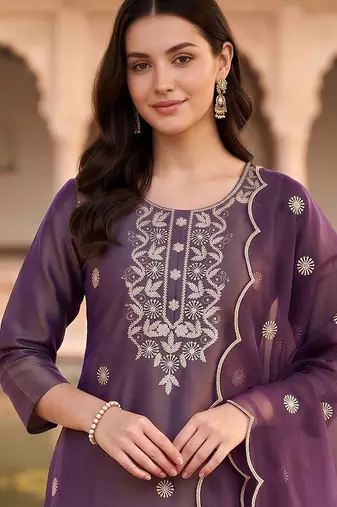 women ethnic motifs embroidered regular thread work kurta with trousers & with dupatta