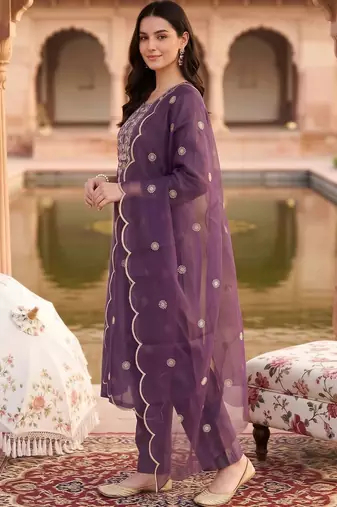 women ethnic motifs embroidered regular thread work kurta with trousers & with dupatta