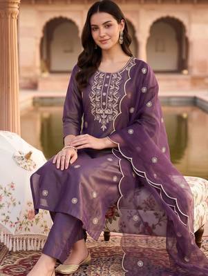 women ethnic motifs embroidered regular thread work kurta with trousers & with dupatta 5