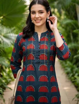 women printed regular cotton kurta with trousers 2
