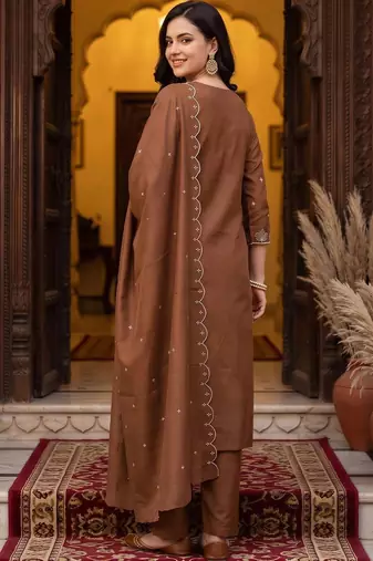 women ethnic motifs embroidered regular thread work kurta with trousers & with dupatta