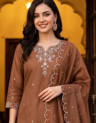 women ethnic motifs embroidered regular thread work kurta with trousers & with dupatta 6