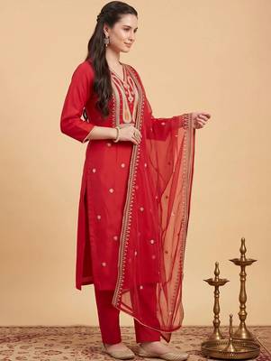 women ethnic motifs embroidered regular thread work liva kurta with trousers & with dupatta 3