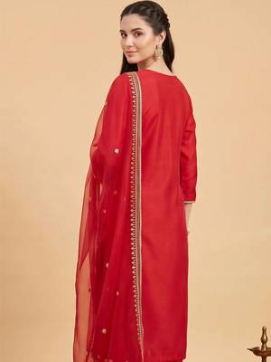 women ethnic motifs embroidered regular thread work liva kurta with trousers & with dupatta 5