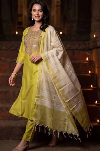 women ethnic motifs embroidered regular thread work liva kurta with trousers & with dupatta