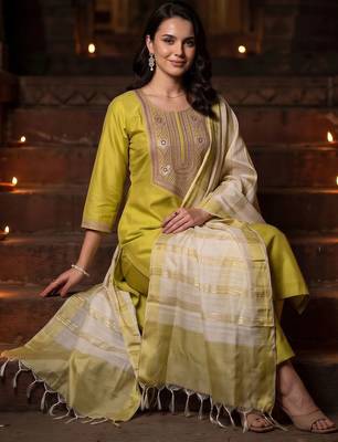 women ethnic motifs embroidered regular thread work liva kurta with trousers & with dupatta 5