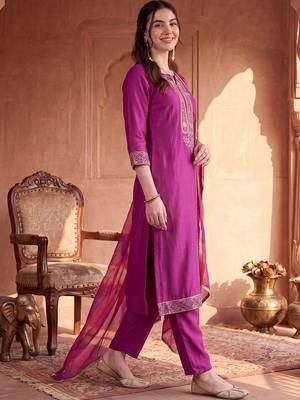 women ethnic motifs regular sequinned kurta with trousers & with dupatta 2