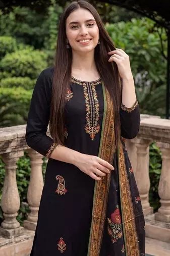 women ethnic motifs embroidered regular thread work kurta with trousers & with dupatta