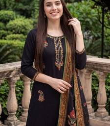 women ethnic motifs embroidered regular thread work kurta with trousers & with dupatta